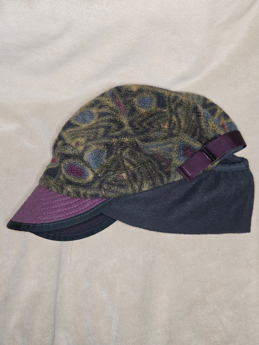 Patagonia Medium Adjustable Patterned Fleece Hat Visor Outdoor Winter